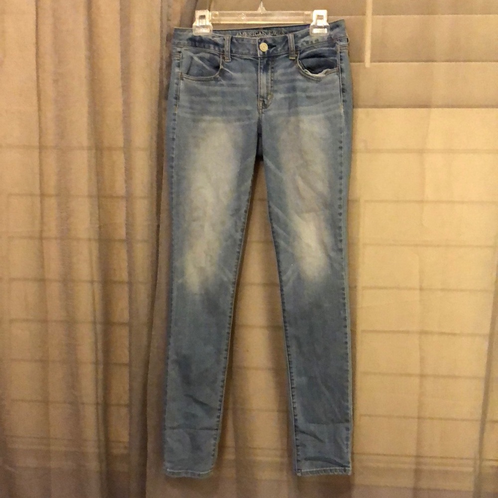 light wash skinny jeans